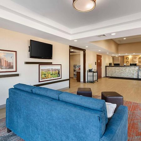 Comfort Inn Airport Manchester Eksteriør billede