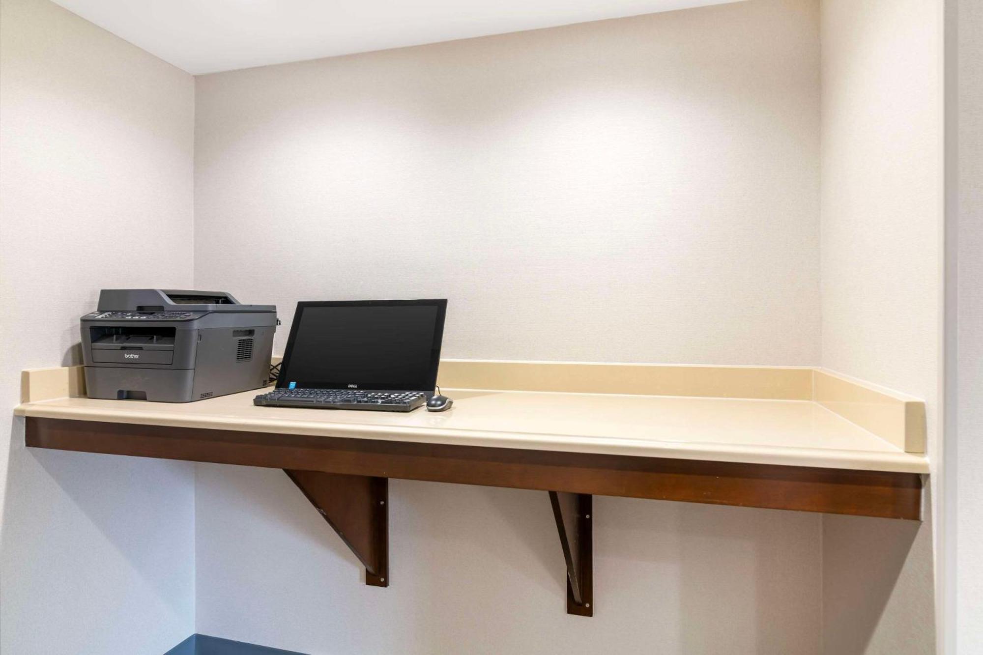 Comfort Inn Airport Manchester Eksteriør billede